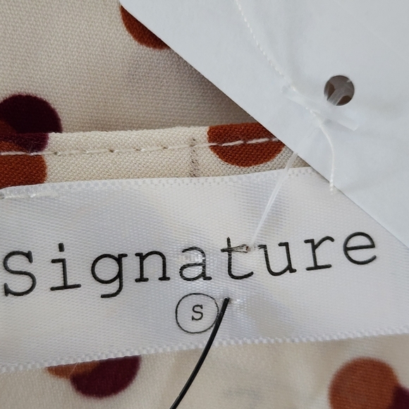 Signature Polka Dot Woven Top Bell Sleeves NWT Size Small - Picture 3 of 9